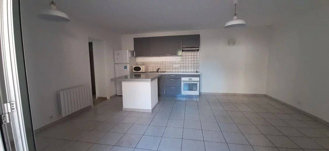 Appartement à louer, 49m², La Roquette-sur-Siagne