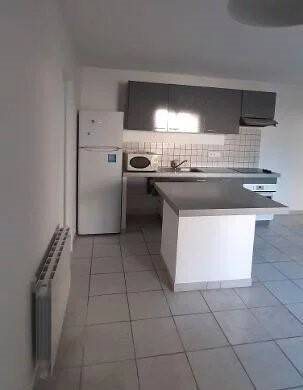 Appartement à louer, 49m², La Roquette-sur-Siagne