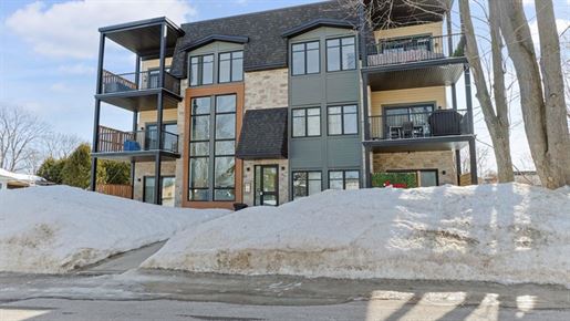 Appartement à vendre, 85 Rue Alphonse-Desjardins, Châteauguay, Qc J6k4r3, Ca, à Châteauguay, Canada