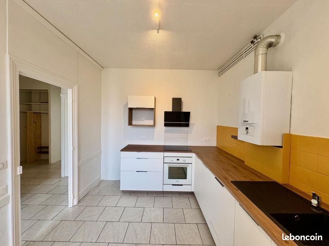 Appartement à louer, 66m², Riorges