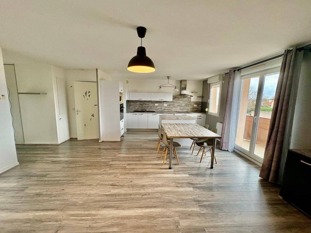 Appartement à louer, 64m², Riorges