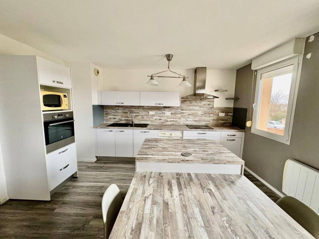 Appartement à louer, 64m², Riorges