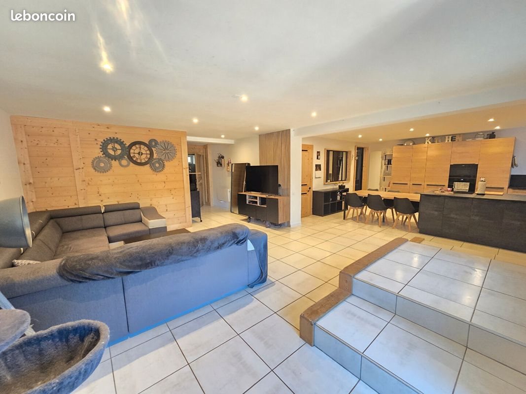 Appartement à vendre, 108m², Jougne