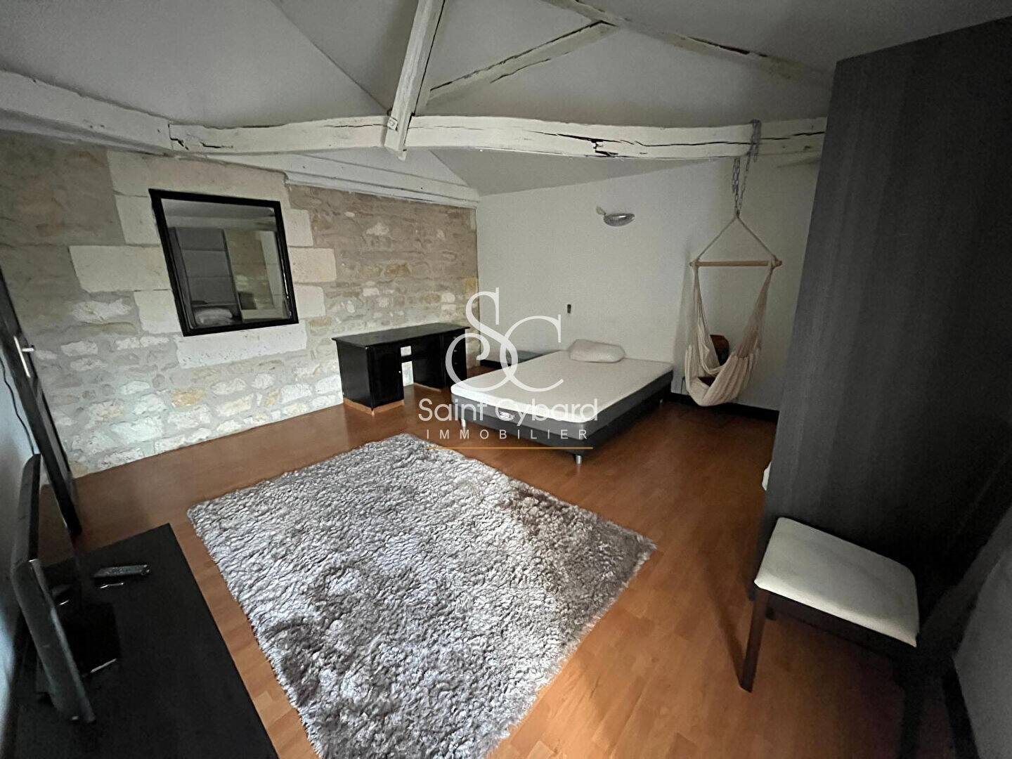 Appartement à louer, 168m², Champniers