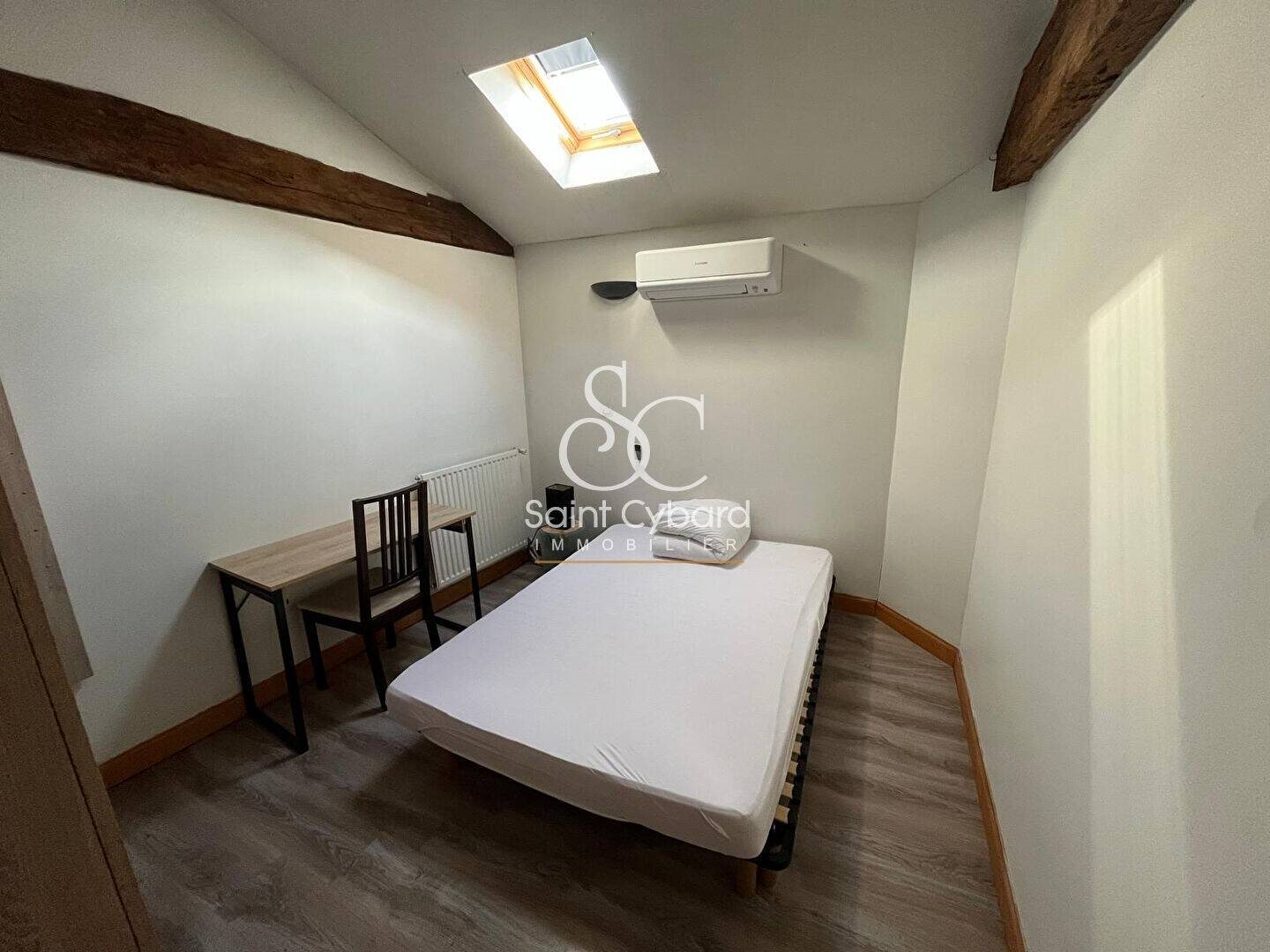 Appartement à louer, 168m², Champniers