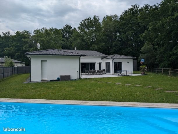 Maison à louer, 202m², Saint-Sulpice-et-Cameyrac