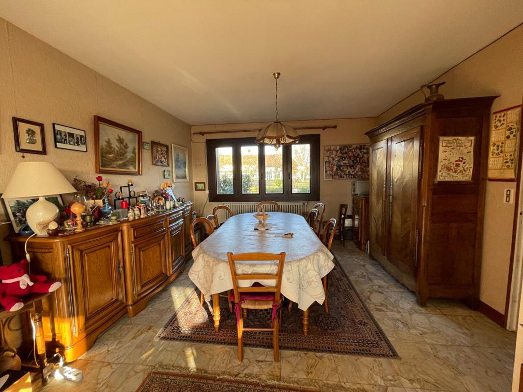 Maison à vendre, 192m², Saint-Maurice-sur-Aveyron
