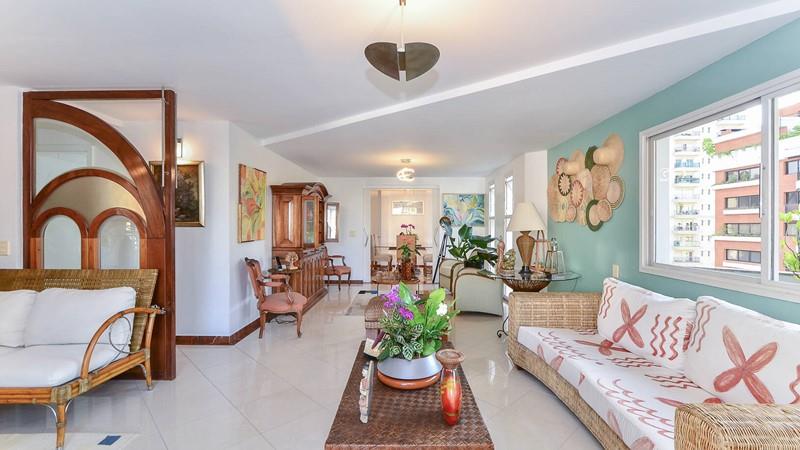 3 room luxury Villa for sale in São Paulo