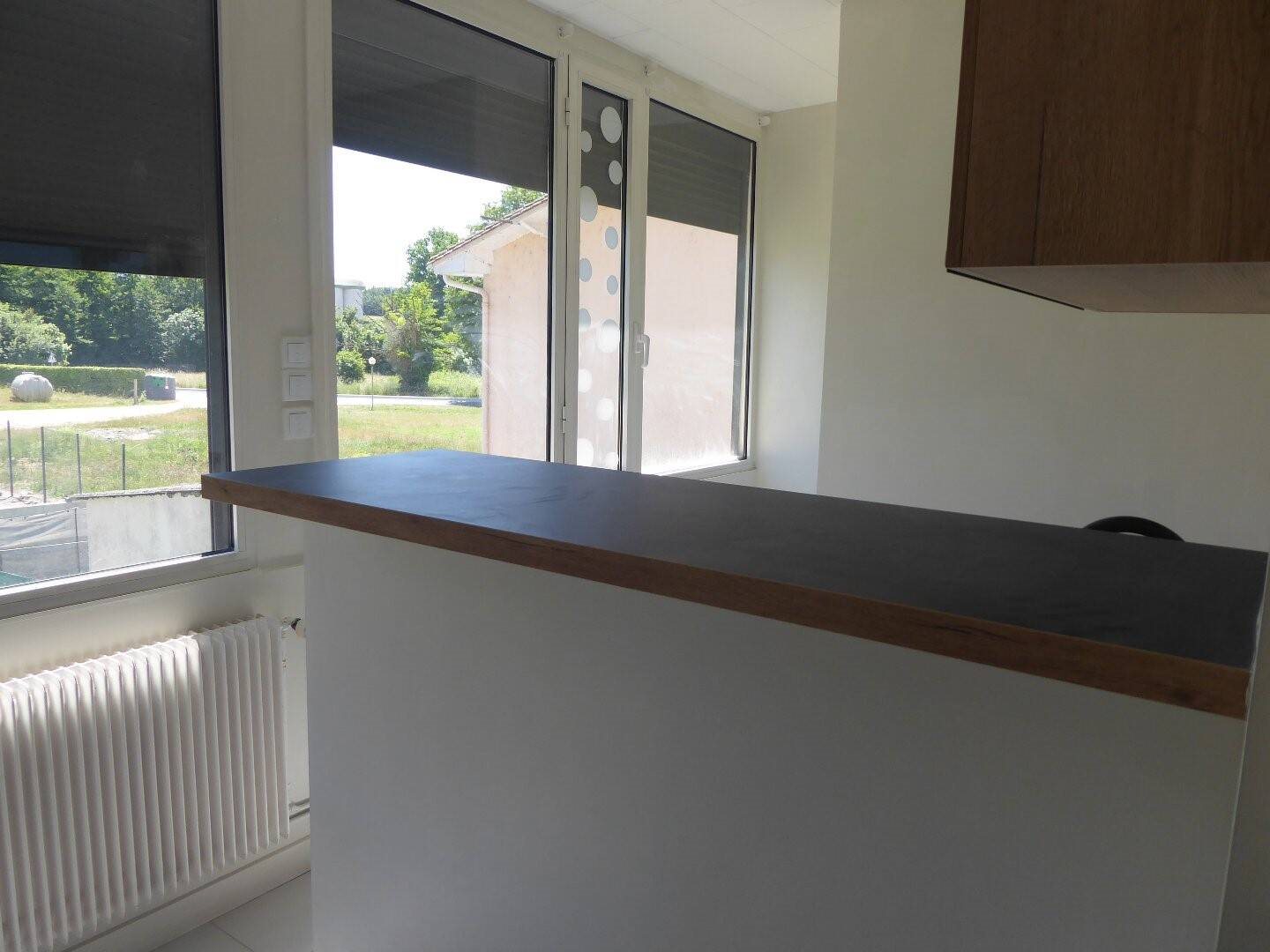 Maison à louer, 81m², Sireuil