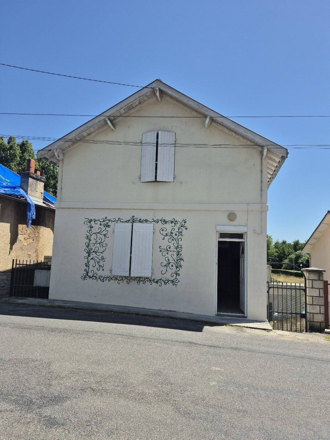 Maison à louer, 81m², Sireuil