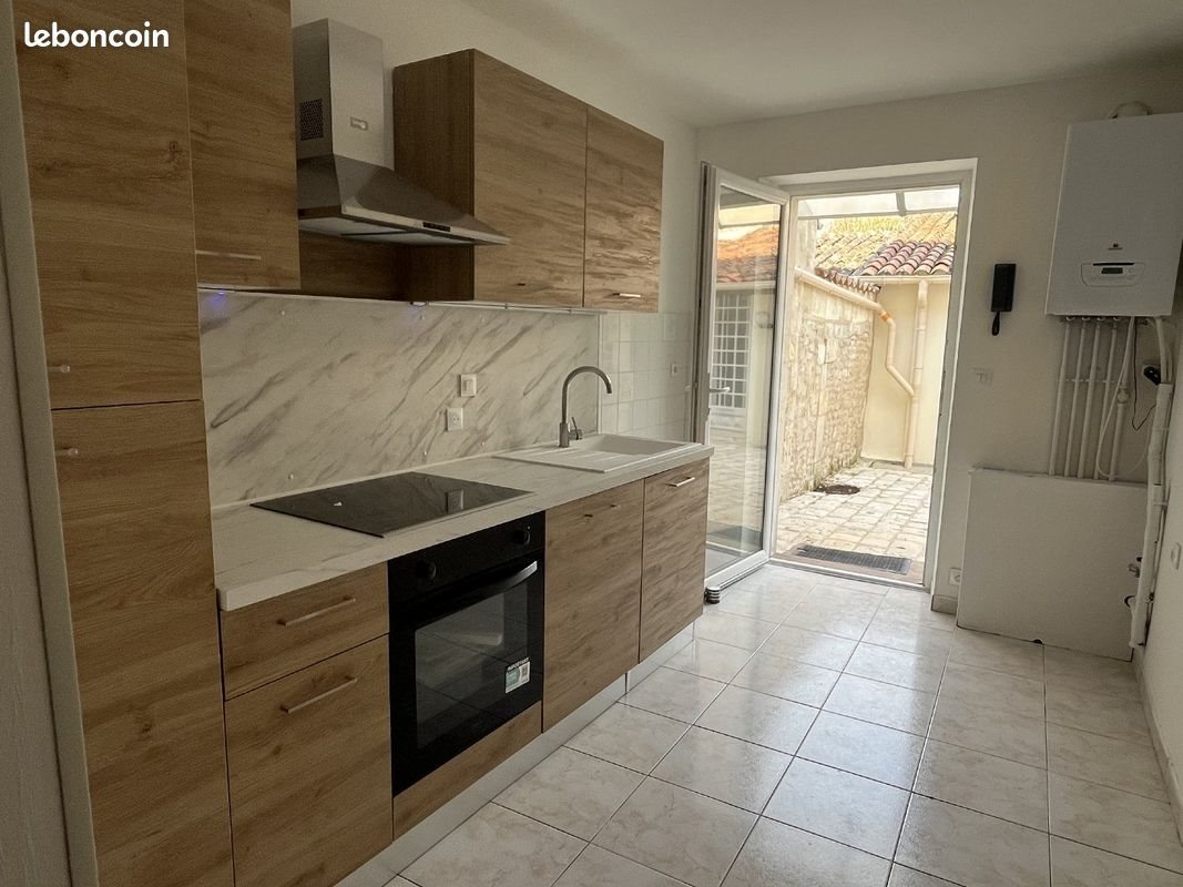 Maison à louer, 87m², Jarnac