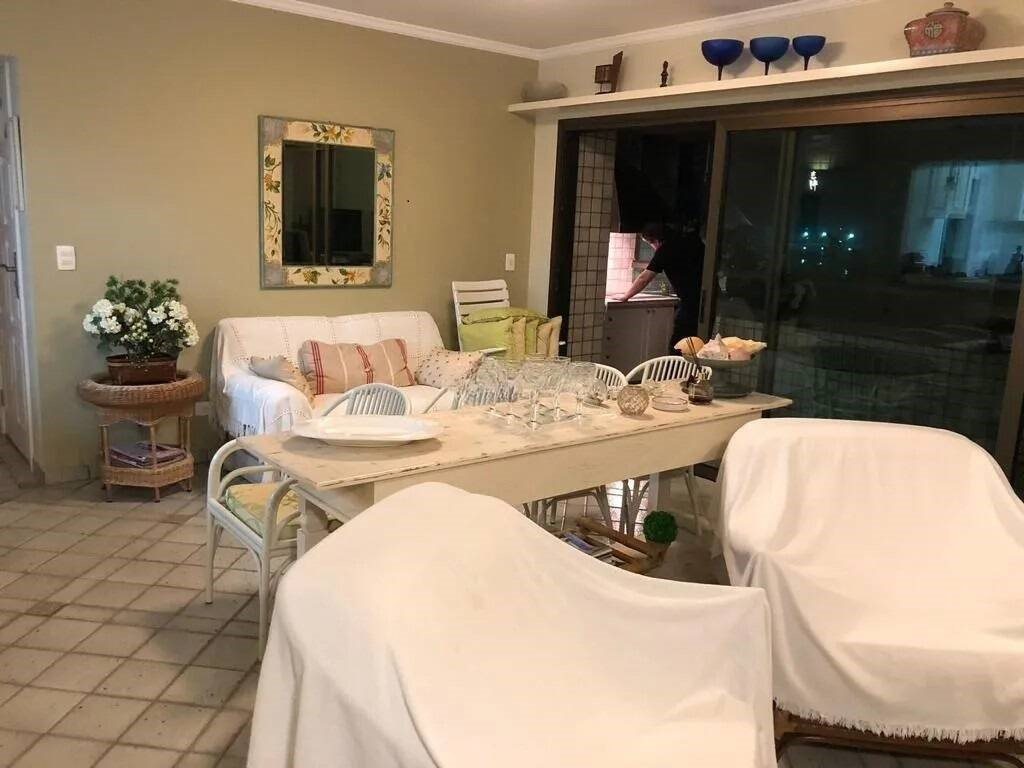 Purchase: Apartment (11250-000)