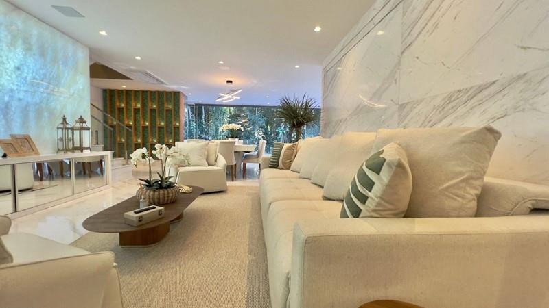 Purchase: House (11250-000)