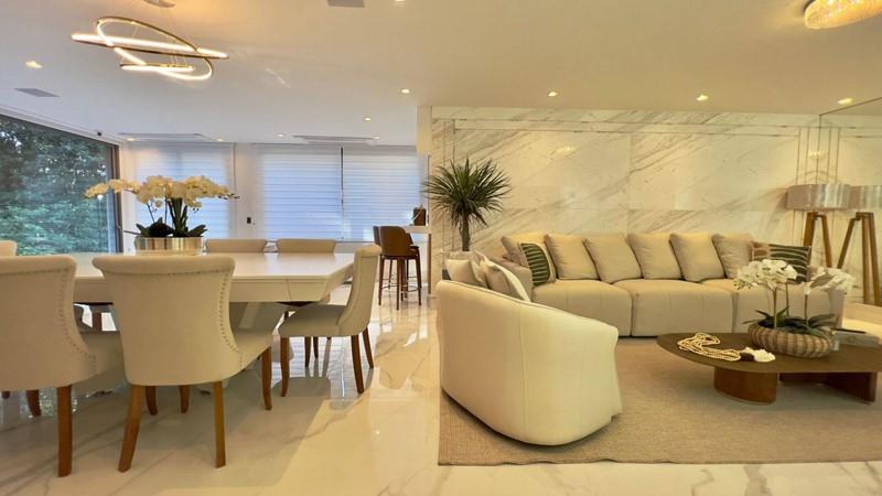Purchase: House (11250-000)
