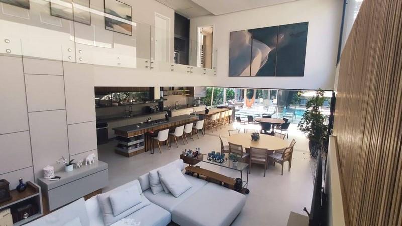 Purchase: House (11250-000)