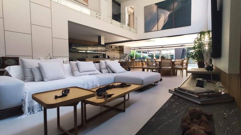 Purchase: House (11250-000)