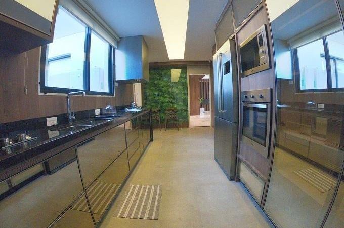 Purchase: Apartment (18048-000)