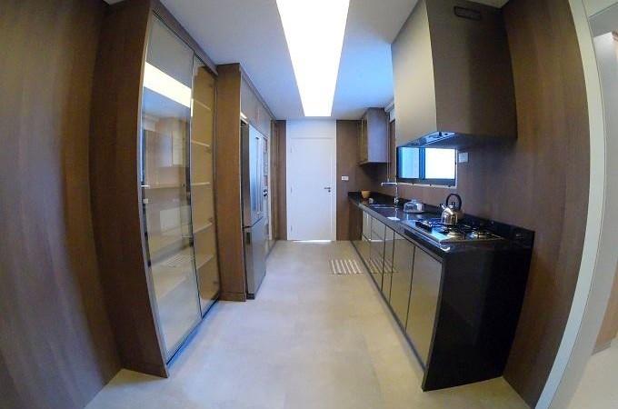 Purchase: Apartment (18048-000)
