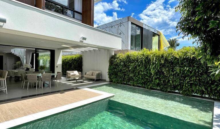 Purchase: House (11250-000)