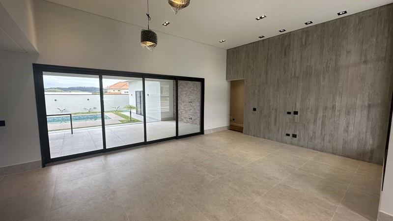 Purchase: House (12244-000)