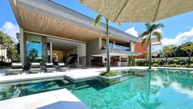 Purchase: House (11250-000)