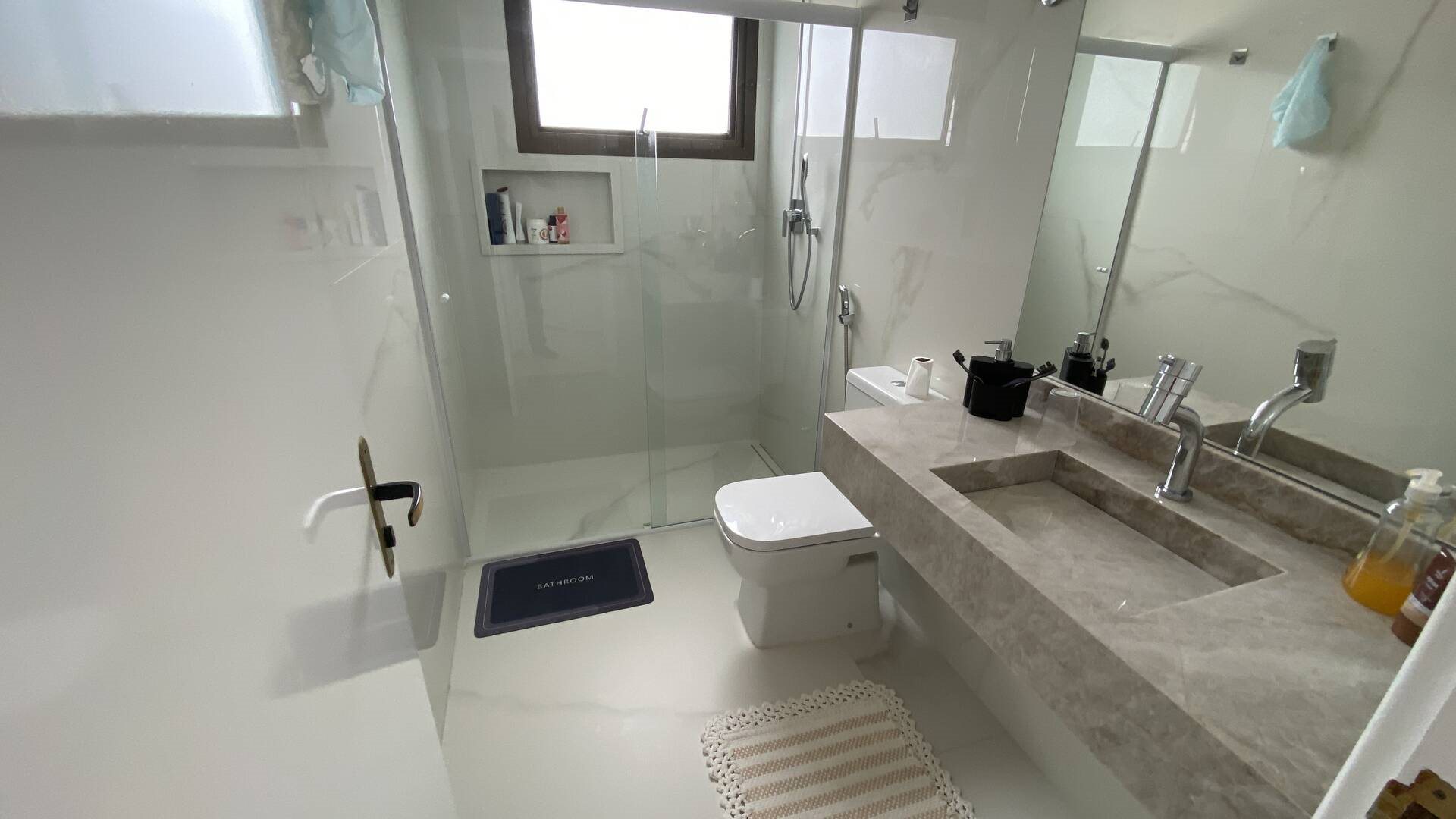 Purchase: Apartment (11250-000)