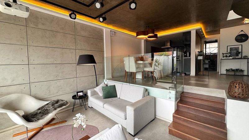 Purchase: House (04632-000)