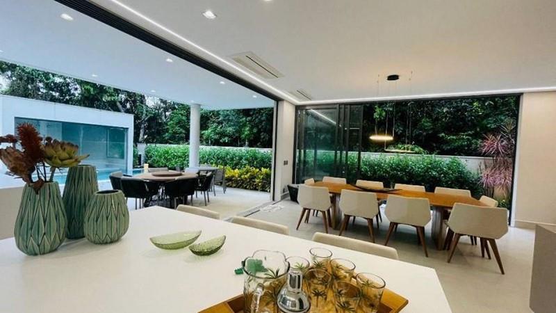 Purchase: House (11250-000)