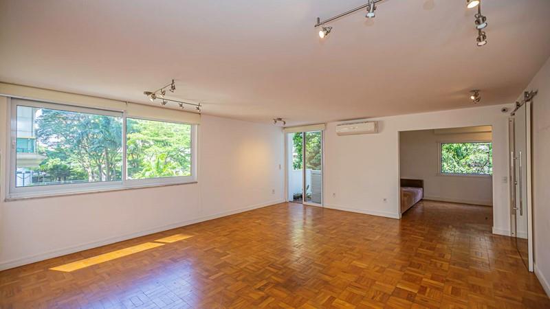 Purchase: House (01454-000)