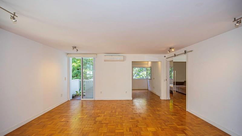 Purchase: House (01454-000)