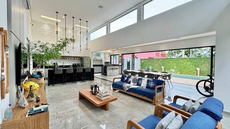 Purchase: House (11678-090)