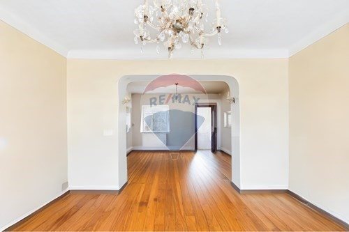 Purchase: House (4801)