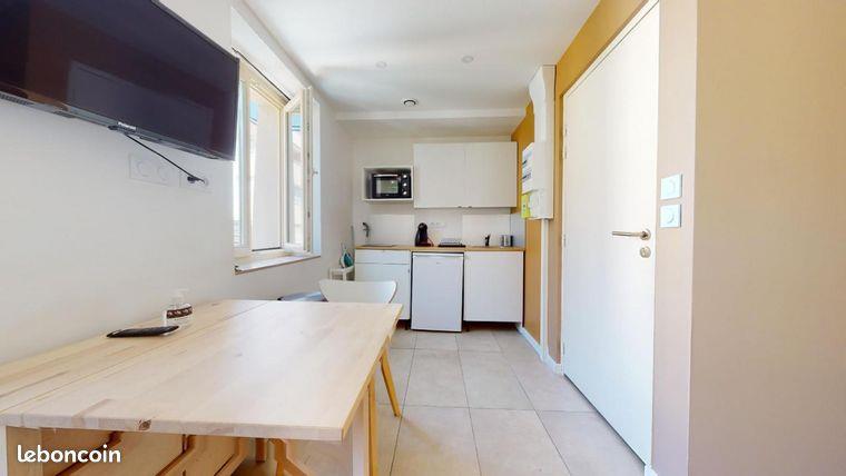 Appartement à louer, 16m², Saint-Etienne