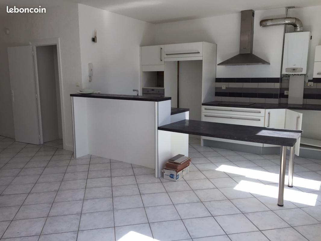 Appartement à louer, 74m², Saint-Etienne