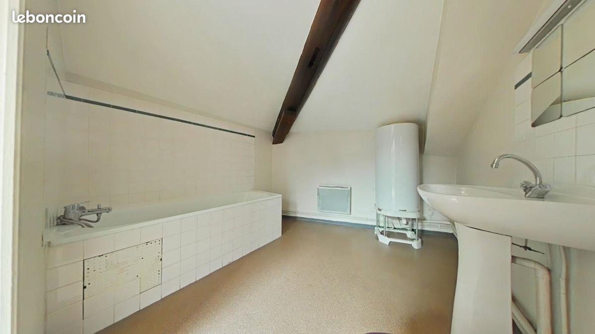 Appartement à louer, 22m², Saint-Etienne