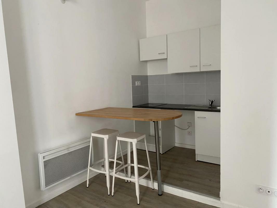 Appartement à louer, 26m², Saint-Etienne