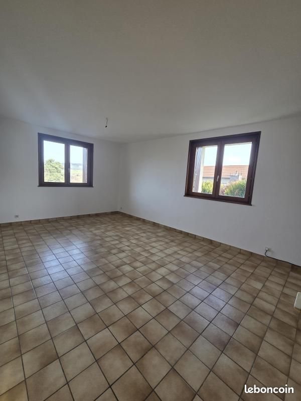 Maison à louer, 107m², Coise