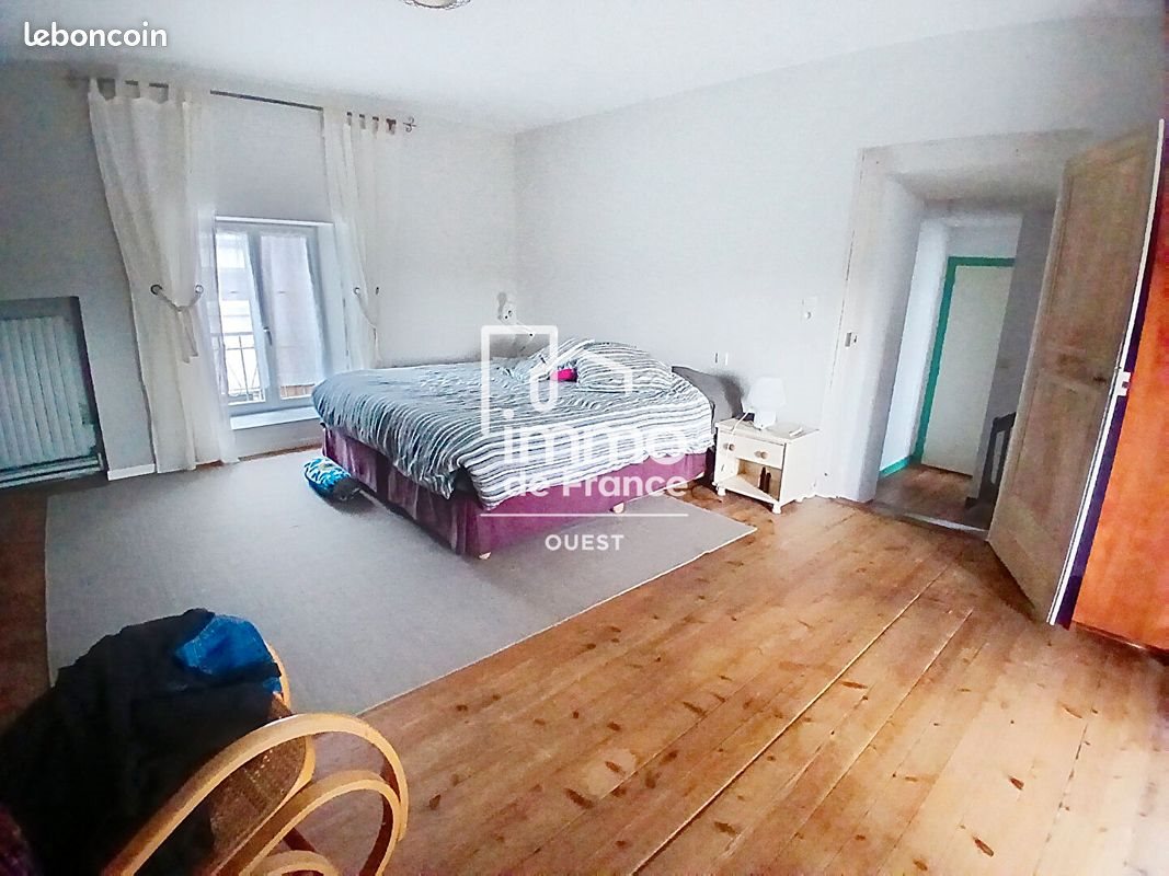 Maison à vendre, 200m², Saint-Jean-sur-Mayenne