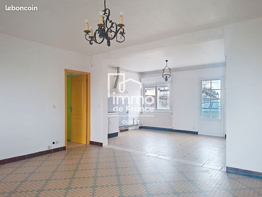 Maison à louer, 77m², Voutré