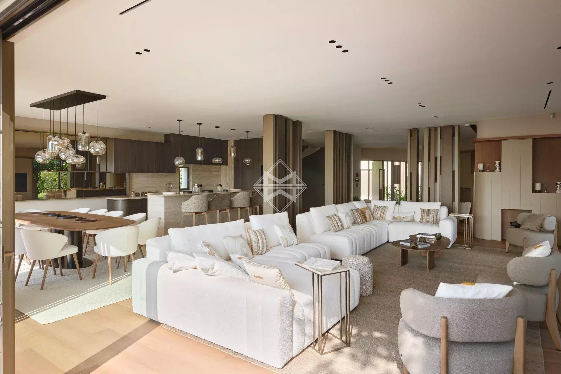 Superb estate with panoramic view
