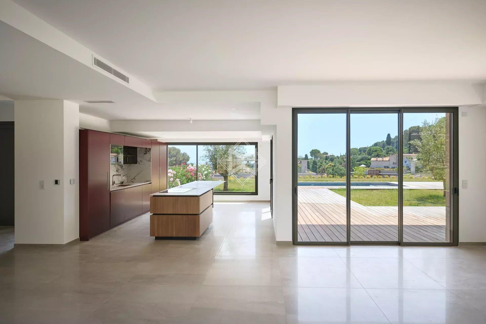 Contemporary Villa in Mougins with Sea and Village View, in a gated estate