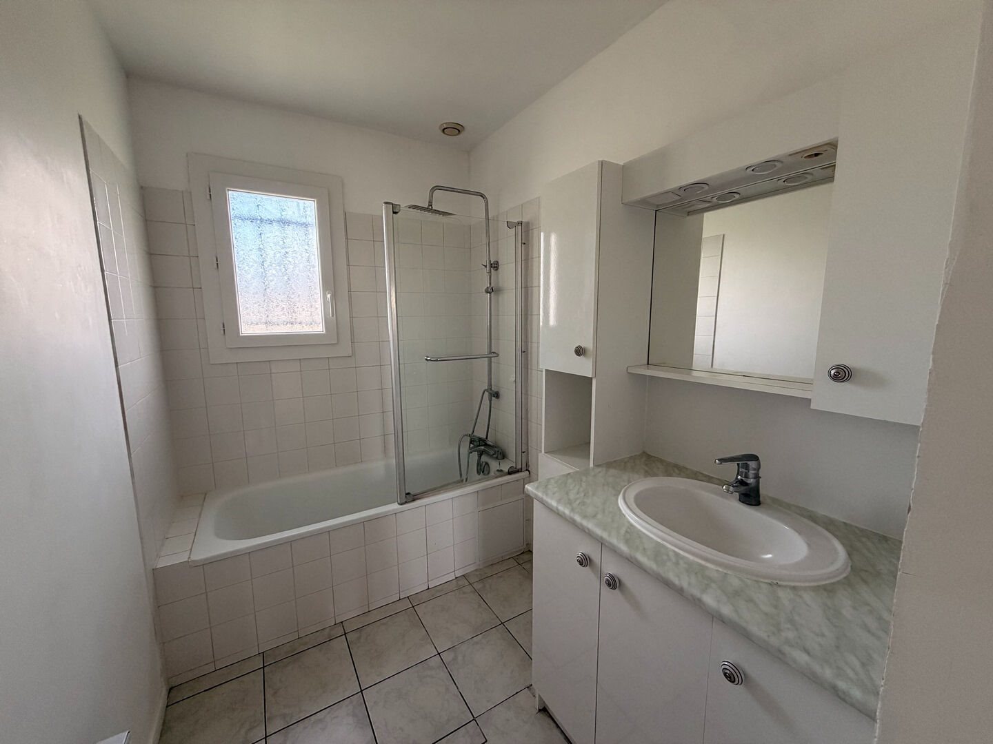 Maison à louer, 89m², Royan