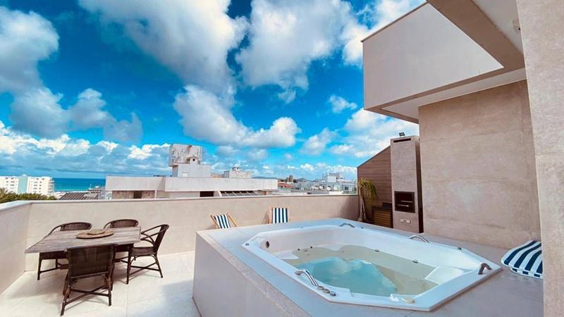 Penthouse a few meters from Praia do Forte, for sale for R$ 2