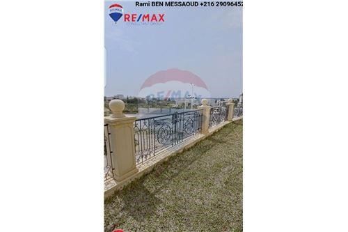 Advert picture