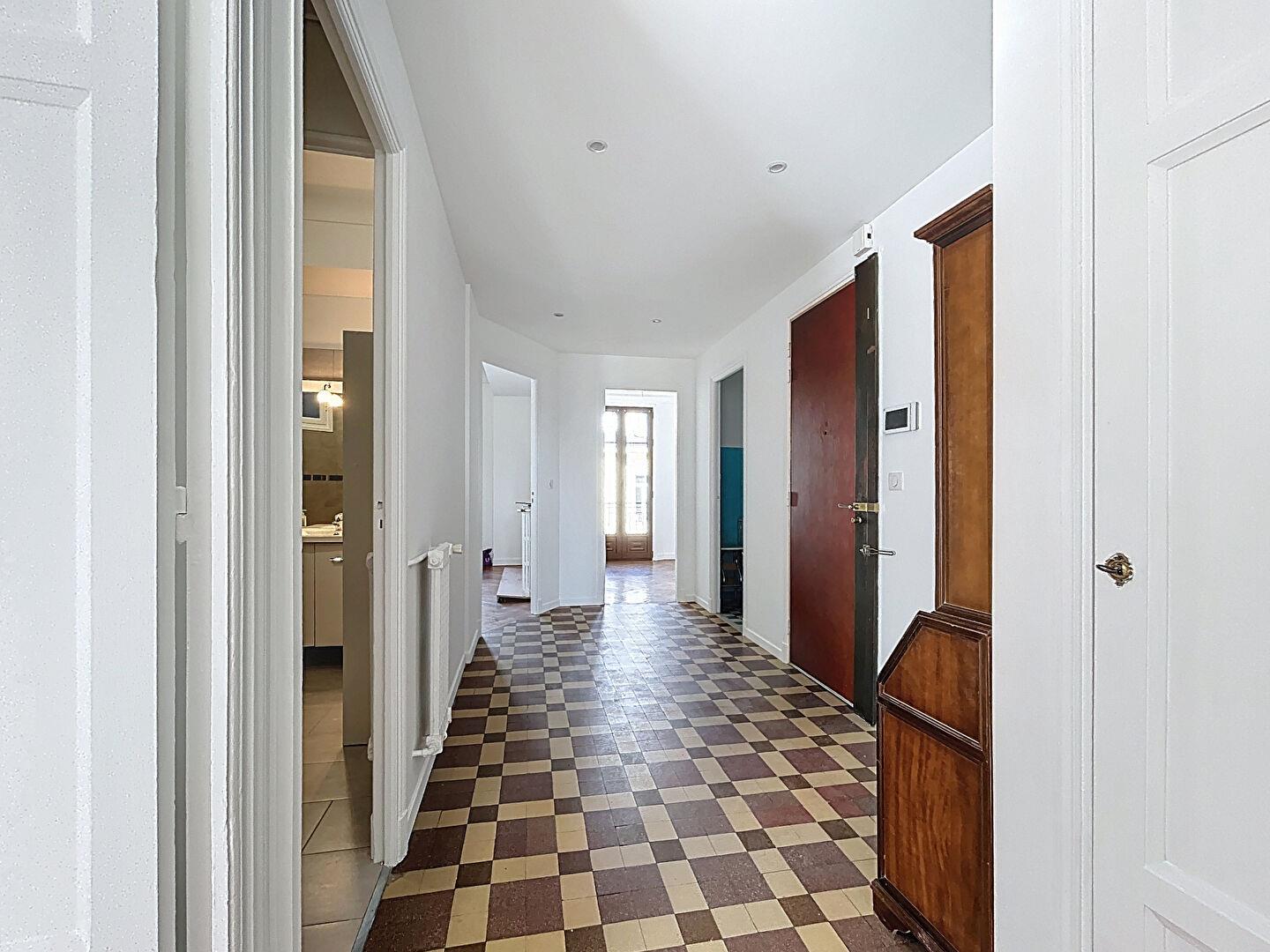 Appartement à vendre, 61m², Nice