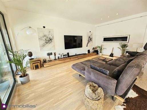 Advert picture