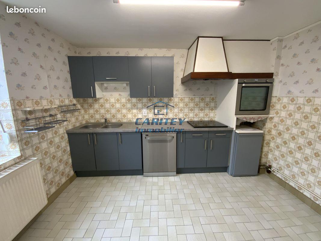 Maison à louer, 95m², Lure