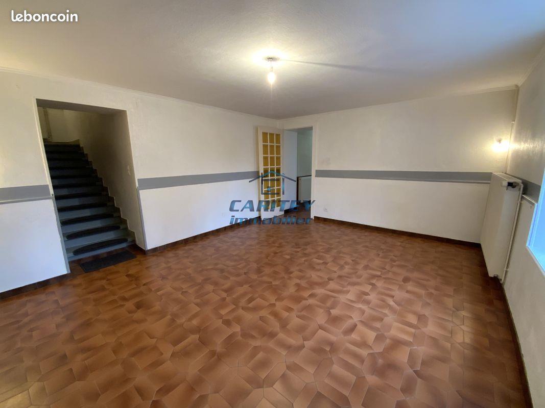 Maison à louer, 95m², Lure