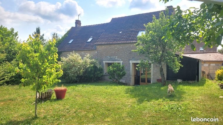 Maison à vendre, 135m², Lichères-près-Aigremont