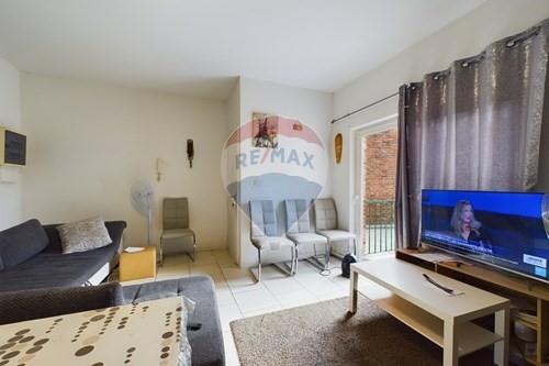 Purchase: House (7000)